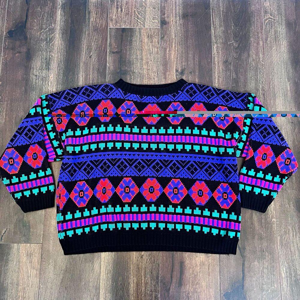 Jordache Woman Vintage Crewneck Knit Pullover Sweater M Geometric Black Purple